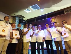 DPP Gerindra Serahkan Formulir B1-KWK Pada Enam Balon Kada Di Sultra