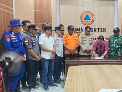 Pemda Konut Tetapkan Aturan Untuk Keselamatan Pengguna Jalan Di Area Banjir OHEO , Tidak Boleh Dilanggar!
