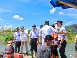 Kunjungi Banjir Jalur Trans Sulawesi, Gubernur ASR : Solusi Darurat Jembatan Bailey