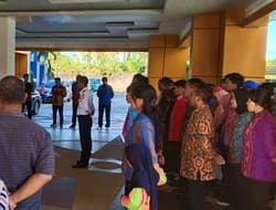 Wagub Sultra Hugua Pimpin  Apel Sore Di Dinas Perhubungan Sultra, Tekankan Kedisiplinan