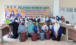 Bangun Ekonomi Wartawan, IKWI Riau Di Bekali Pelatihan Membuat Sabun Dan Usaha Pangan
